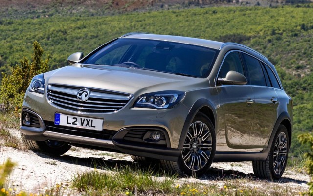 Vauxhall Insignia Country Tourer 2013 (5).jpg